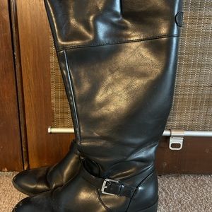 Women’s tall black boots